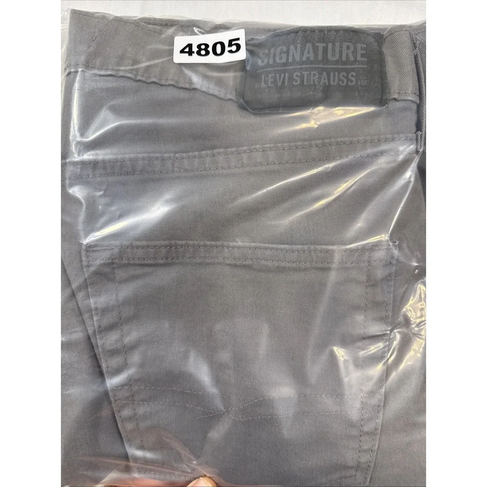 JEAN STRAIGHT Levi Strauss Signature  Mens 32x34 Gray Athletic  Fit‎ 100% Cotton